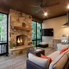 Screened Porch/Outdoor Kitchen