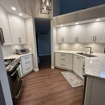 Showplace EVO Pendleton Kitchen in Soft Cream