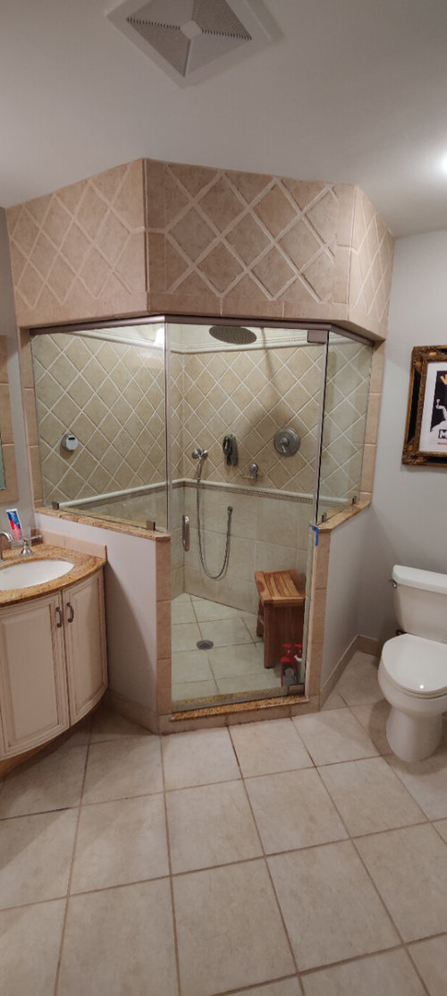 Looking for good color to go with existing bath tile and counter