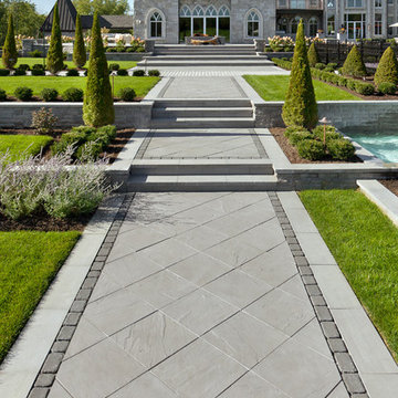 Traditional Style Wall & Steps