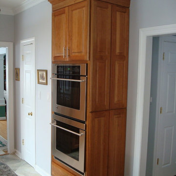 Riverside Gardens Remodel - Honeywood Cherry Raised Panel