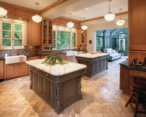 Herringbone Travertine Floor Houzz   66c14d04004b8f94 0625 W500 H400 B0 P0  Traditional Kitchen 