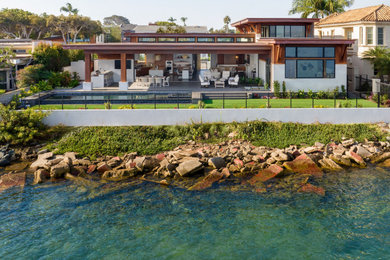 Island style patio photo in San Diego