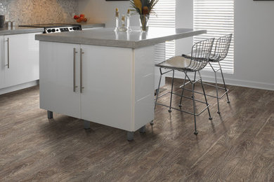 Example of a trendy kitchen design in Columbus