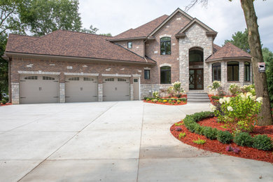 Example of a classic exterior home design in Detroit