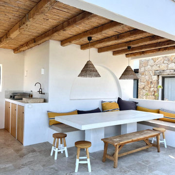 POOL HOUSE côté coin repas et cuisine