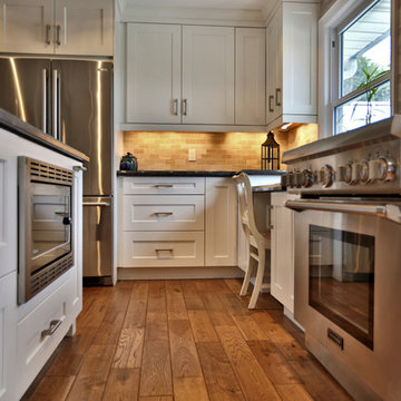 Modern Kitchen Burlington Ontario