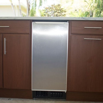 Outdoor Kitchen