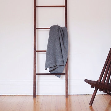 Home Tour: Amanda Jane Jones Curated Minimalist Abode