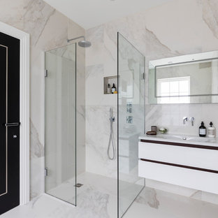 Bathroom Shower Enclosures Ideas / Bathroom Shower Enclosures | Bathroom shower enclosures ... : You can choose frosted glass, low iron glass, bronze glass, or gray glass for this enclosure.