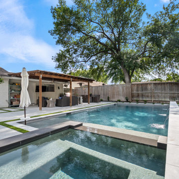Dee's Pool