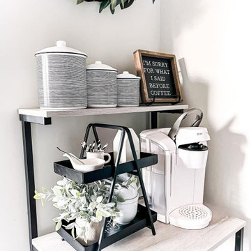 Cuisiniste: Baker's Rack Kitchen Decor @countryrhodesleadhome