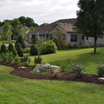 Yorkville - Landscaping Berm