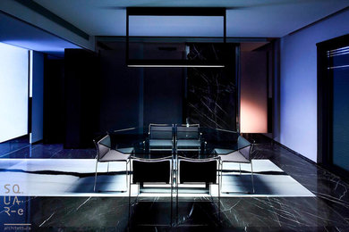 Idee per una sala da pranzo design con pavimento in marmo