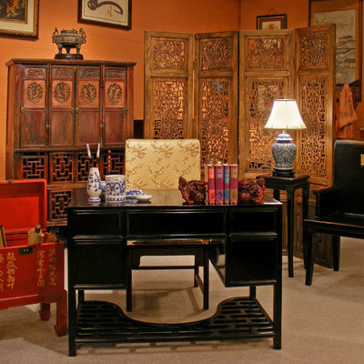 Small home design photo in Chicago
