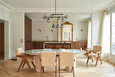 This is an example of a dining room in Paris.