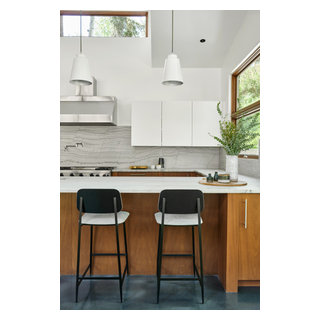 Snowmass - Contemporary - Kitchen - Kansas City - by lisa schmitz ...