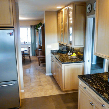 Kitchen Eat-In
