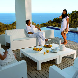Jut Sofa - Outdoor Sofas