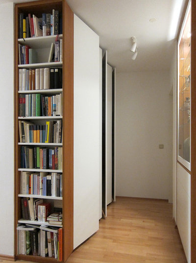 Vorher-Nachher: Trotz sieben Türen viel Stauraum im Flur