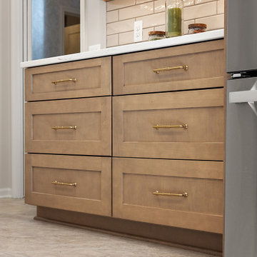 Starmark Farmington Maple Biscotti Kitchen