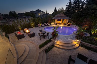 Example of a mountain style pool design in Toronto