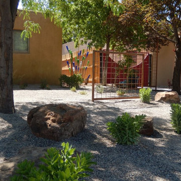 LAURA LEACH Front Yard