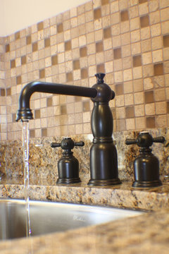 what color sink looks best with bronze faucet