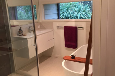 Modern bathroom in Melbourne.