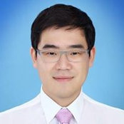 Yongjun Chung's photo