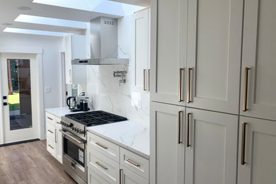 Inspiration for a modern kitchen remodel in Seattle