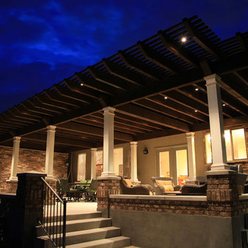 Entertainment Size | Pergola Covered Porch