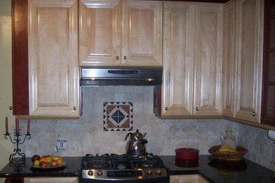 Inspiration for a large kitchen remodel in Los Angeles