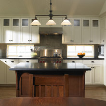 Kitchen Mix Natural Wood & Painted Cabinets #cherrypieandroses