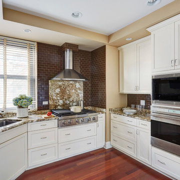 Vintage uptown condo