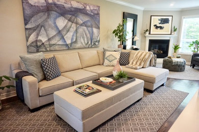 Minimalist family room photo in Toronto
