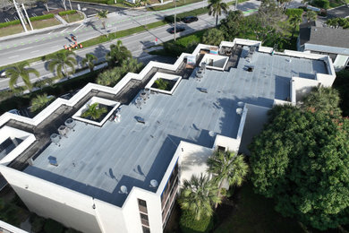 Home design - large traditional home design idea in Miami