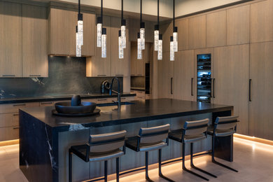 Kitchen - modern kitchen idea in Phoenix