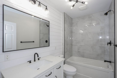 Bathroom - bathroom idea in Toronto