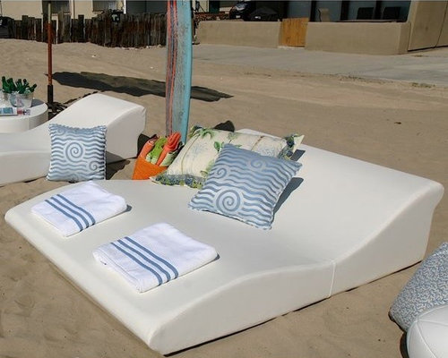 Outdoor Chaise Lounges