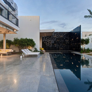 The Dynamic House