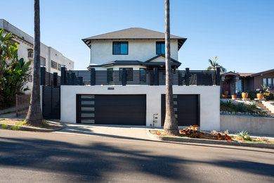 Inspiration for a contemporary exterior home remodel in Los Angeles