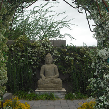 statue