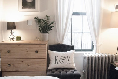 Eclectic home design photo in Chicago