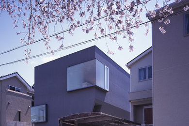 Example of a minimalist home design design in Osaka