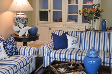Inspiration for a transitional living room remodel in San Francisco