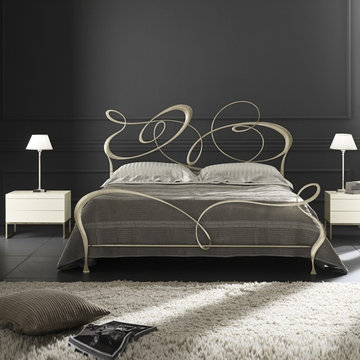 Wrought Iron Art Allegra Vineyard Bed