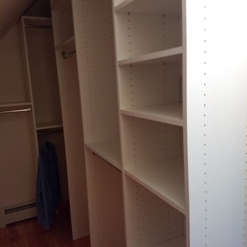 Fully Utilized Reach-in Closet