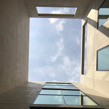 CLINTON STREET 3-STORY CONDOMINIUM DUPLEX