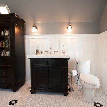 German Village Full Bath